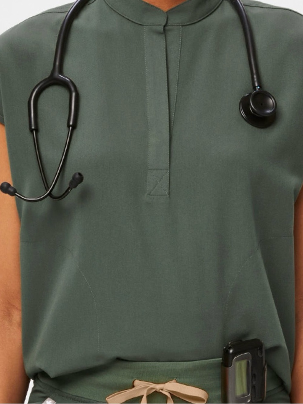 Figs Olive Green Women's Sleeveless Scrub Camisole top and bottom size small